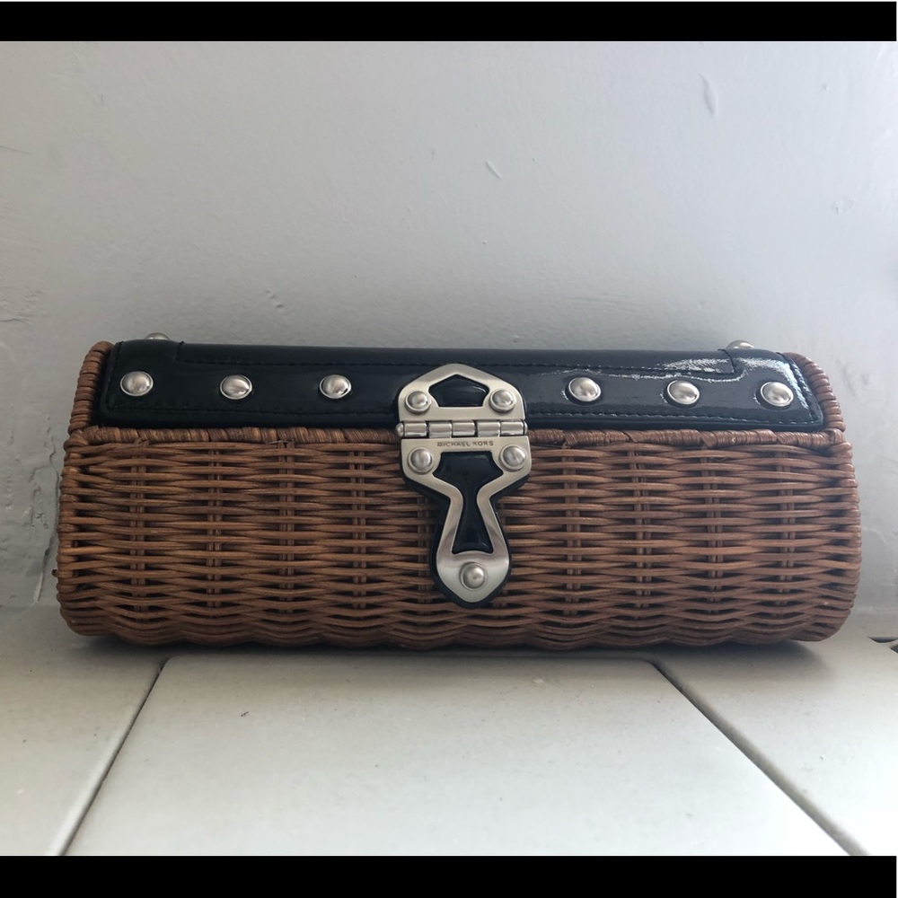 Michael Kors Santorini Wicker Basket Clutc…
